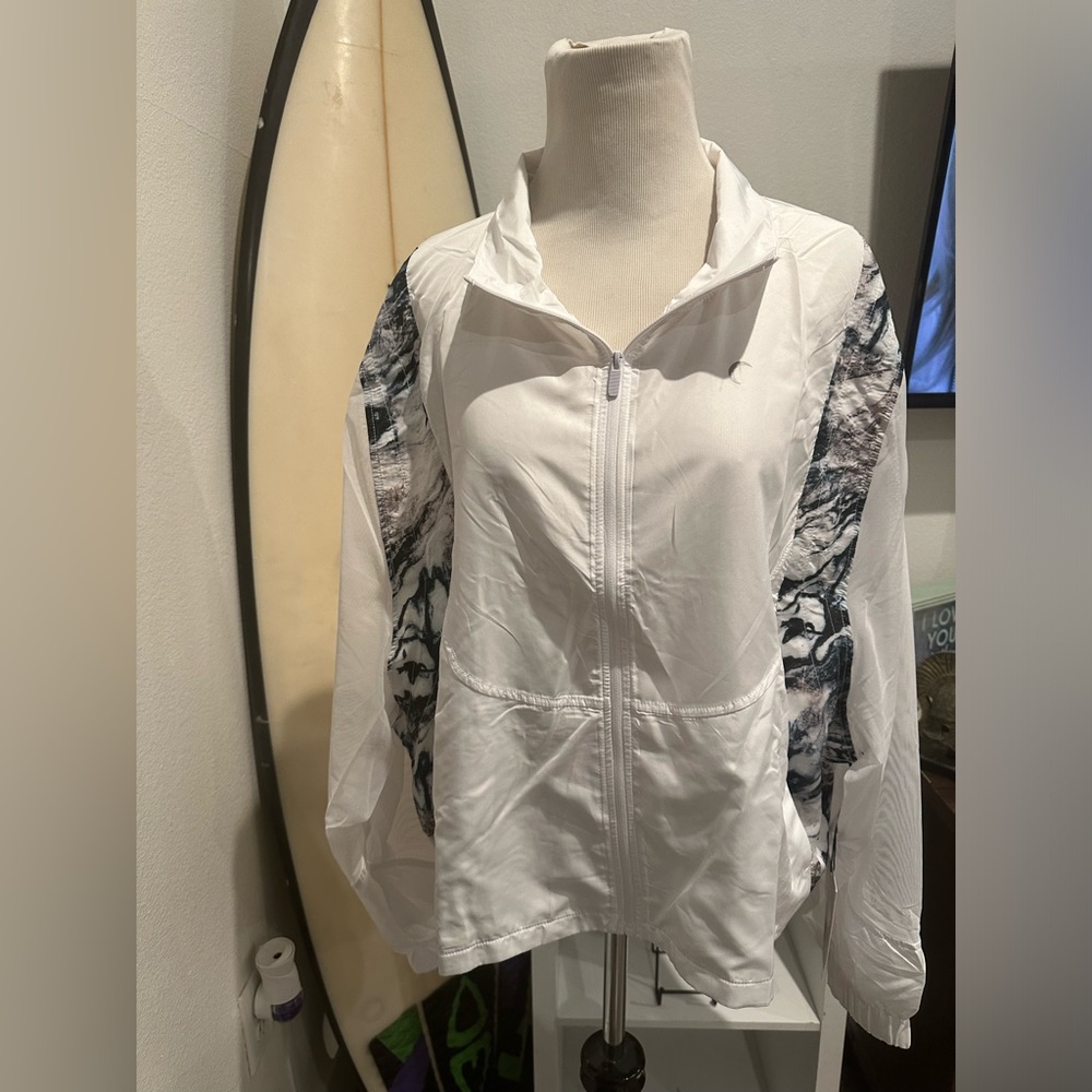 NWT Zyia Long Sleeve Light Hoodie